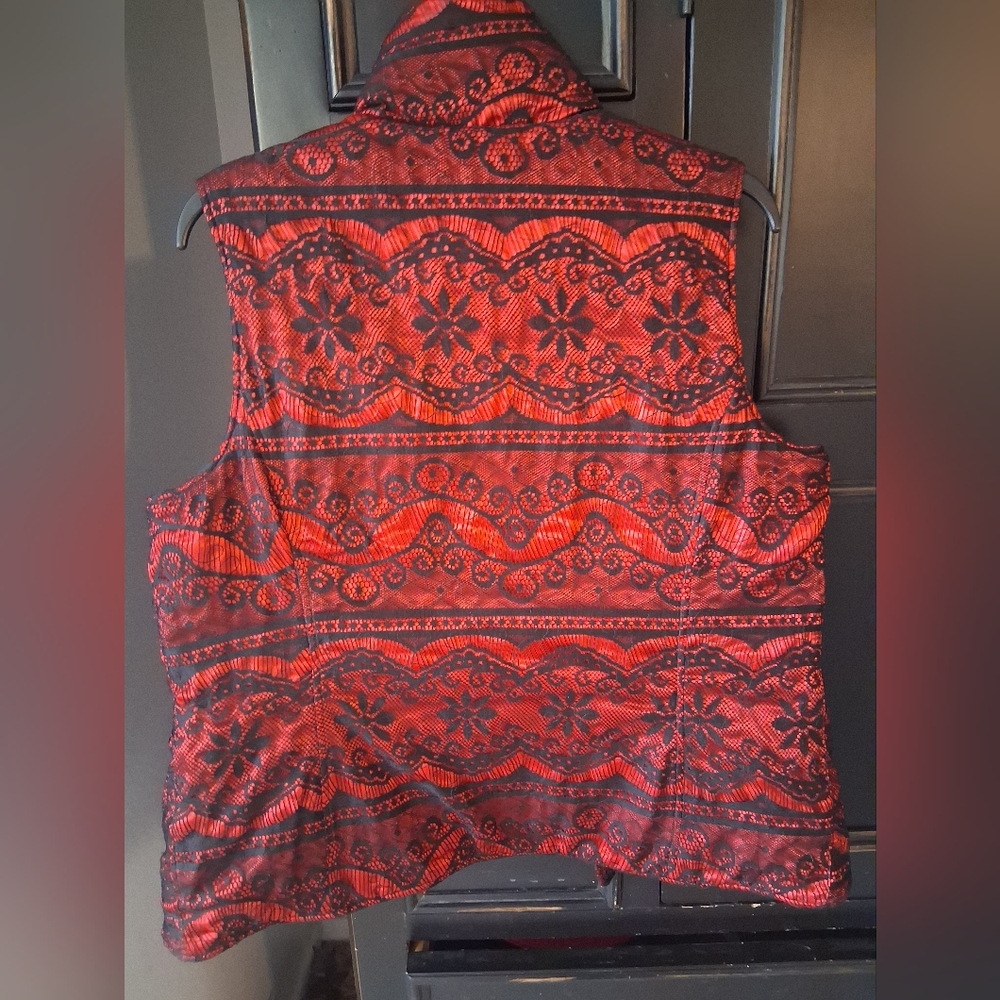 Ariat Red and Black Lace Overlay Patterned Vest - Picture 2 of 3